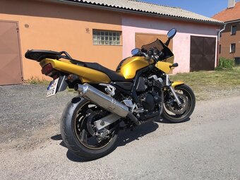 Yamaha FZS 600 Fazer - 2