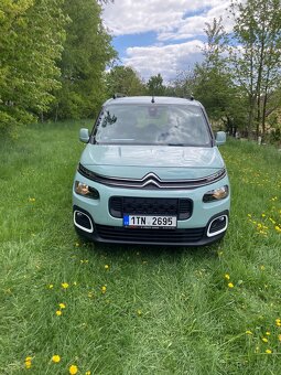 MPV Berlingo 1.5 BlueHDi 100S&S MAN FEEL, Zelená AQUA - 2
