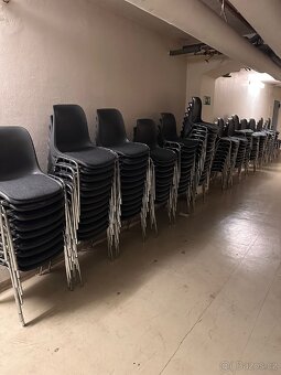 50 ks stohovatelne konferenční židle - 2