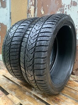 2ks 225/40/19 Pirelli/2022/93H/zimní pneu 7m - 2