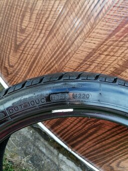 Letní pneu 215 /40 r17 - 2