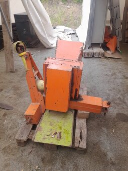 Špalíkovač za traktor - 2