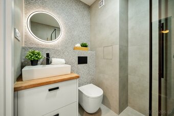 Moderní byt 2+kk po kompletní rekonstrukci v Neratovicích - 2