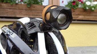 Cyklistická přilba se světlem - 2