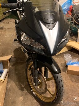 Honda cbr125r 4000 km najeto - 2