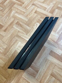 Playstation 4 Pro 1TB + 4 hry - 2