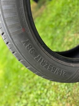 Letní pneu 215/55 R17 - 2