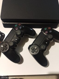 PS4 Slim - 2