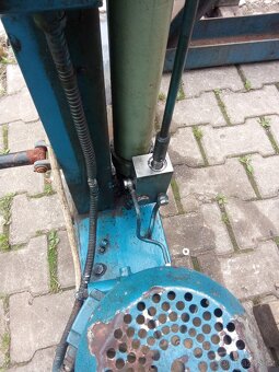 Nůžkový zvedák do 2t - 2