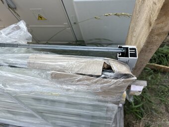 Skleněné zábradlí s hlinikovou lištou - 2