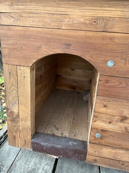 Zateplená psí bouda pro větší psy - 2