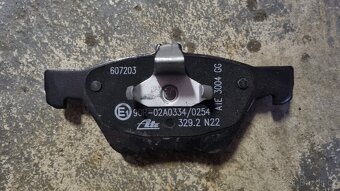 Brzdové destičky Mercedes - 2