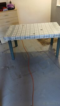 Plastový stůl - 2