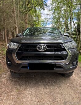 Toyota Hilux , 2.4D. 2024rok. 110Kw. Najeto 45 tis km. - 2