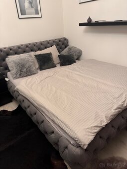 Manželská postel KARE Design - 2