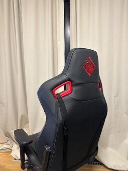 Herní židle OMEN by HP Citadel černá/červená - 2