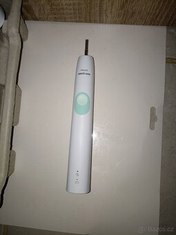 Elektrický kartáček Philips Sonicare HX680A - 2