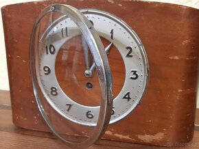 STOLNÍ HODINY SSSR - 2