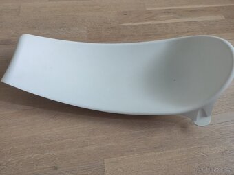 Lehátko do vaničky Stokke - 2