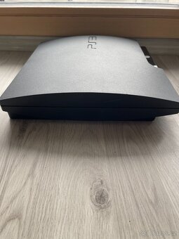 PlayStation 3 Slim 320 GB + ovladač - 2