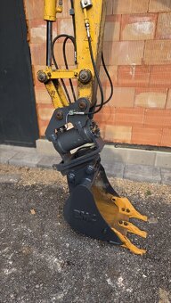 Prodám minibagr Kobelco SK30SR rok 2020 - 2