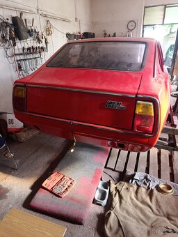 Fiat 128 Sport coupé 1971 v renovaci - 2