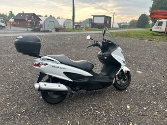 Suzuki Burgman 125 - 2