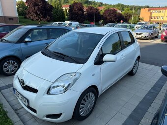 Prodám vozidlo Toyota Yaris, benzín 1,33, 6. stupňová MP - 2