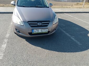 Kia Ceed 1,4 benzín STK do 2-26 - 2