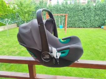 Britax Römer Baby-Safe 3 i-Size – TOP STAV - 2