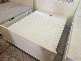 Hezká bílá postel-letiště IKEA HEMNES 140x200 - 2