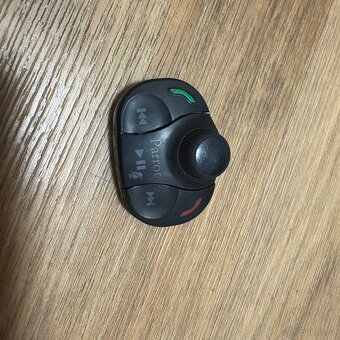 ✅ Parrot MKi9200 – top handsfree s displejem a BT - 2