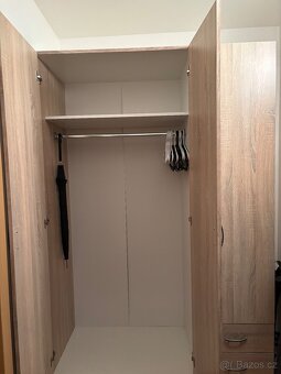 Šatní skříň - 2