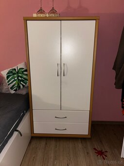 Nábytek dětský pokoj 6ks - 2