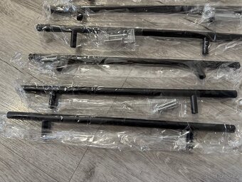 Nábytkové úchytky - 2