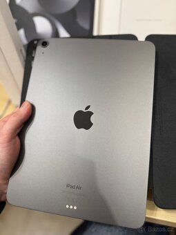 iPad Air 5. generace, 64gb + Apple Pen + Apple klávesnice - 2