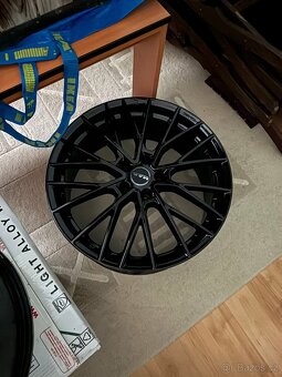 Nová ALU R20 MAK Speciale + TUV - 2