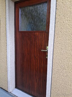 Vstupní dveře pravé ze dřeva ( modřín) - 2
