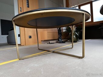 Konferencni stolek sklo, mosaz - 2