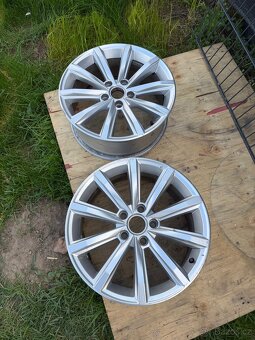 Hlinikový disk london passat b8 - 2