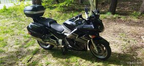 Yamaha FJR 1300 - 2