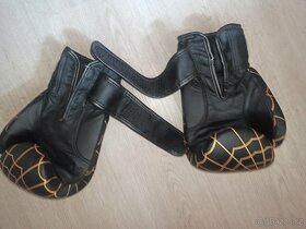 Boxerské rukavice + bandáže Bail - 2