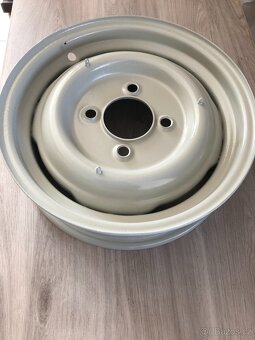 Disk ,ráfek  4J15 Škoda octavia ,felicie po laku - 2