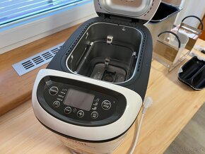 Domácí pekárna Tefal - 2