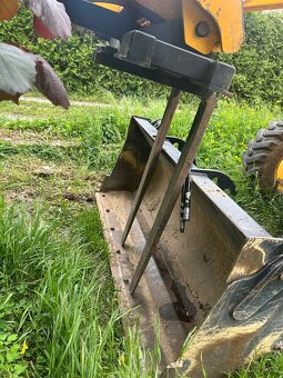 pronajem traktorbagru JCB 3 CX - 2