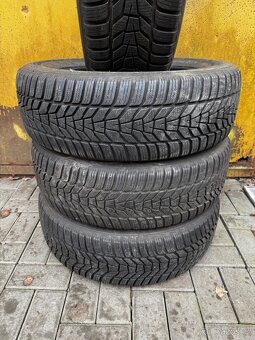 Zimní pneumatiky Hankook 215/65/17 - 2