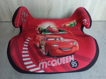 Dětský podsedák do auta 15-36kg McQueen - 2