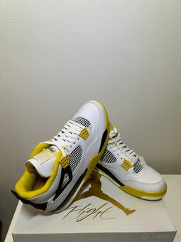 Jordan 4 Vivid Sulfur - 2