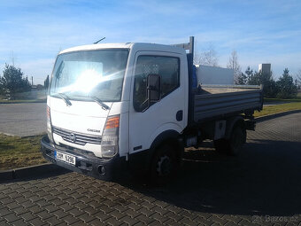 Nissan NT400 35.13/1 třístranný sklápěč - 2