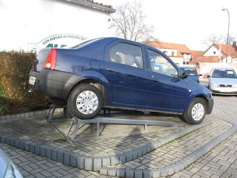Logan 1,4i-55 kW, 44.000,-Kč - 2
